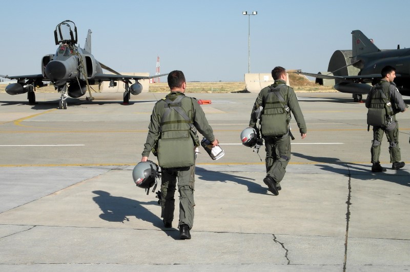 Photo 10.JPG - Turkish F-4 Phantom pilots on the way to their machines